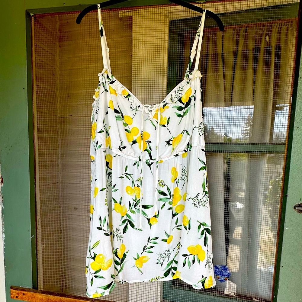🍋🍋Torrid Floral White and Yellow Lemon Babydoll Women's Top 3X